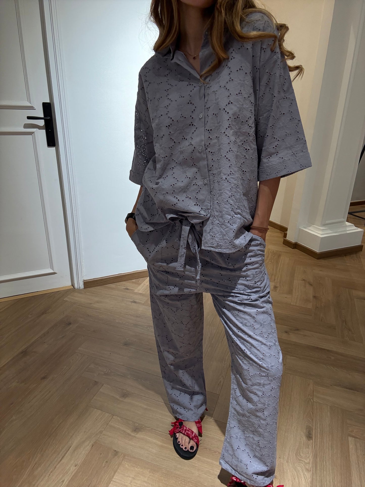 Ensemble Broderie Anglaise GRIS